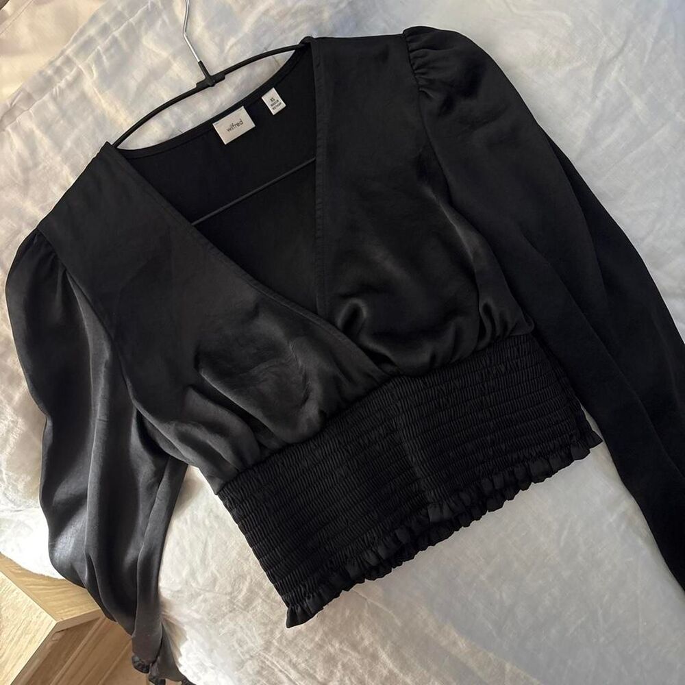 Aritzia Women's Black Blouse